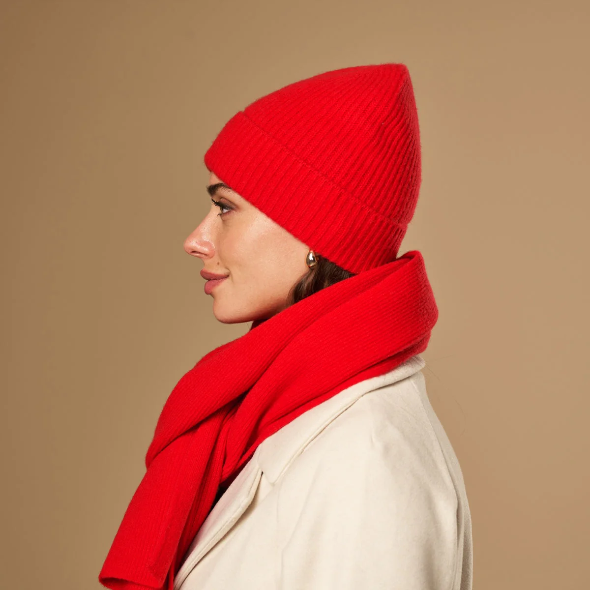 Charlie (rouge) – Luxueuse écharpe en laine mérinos douce (unisexe) – Image 8
