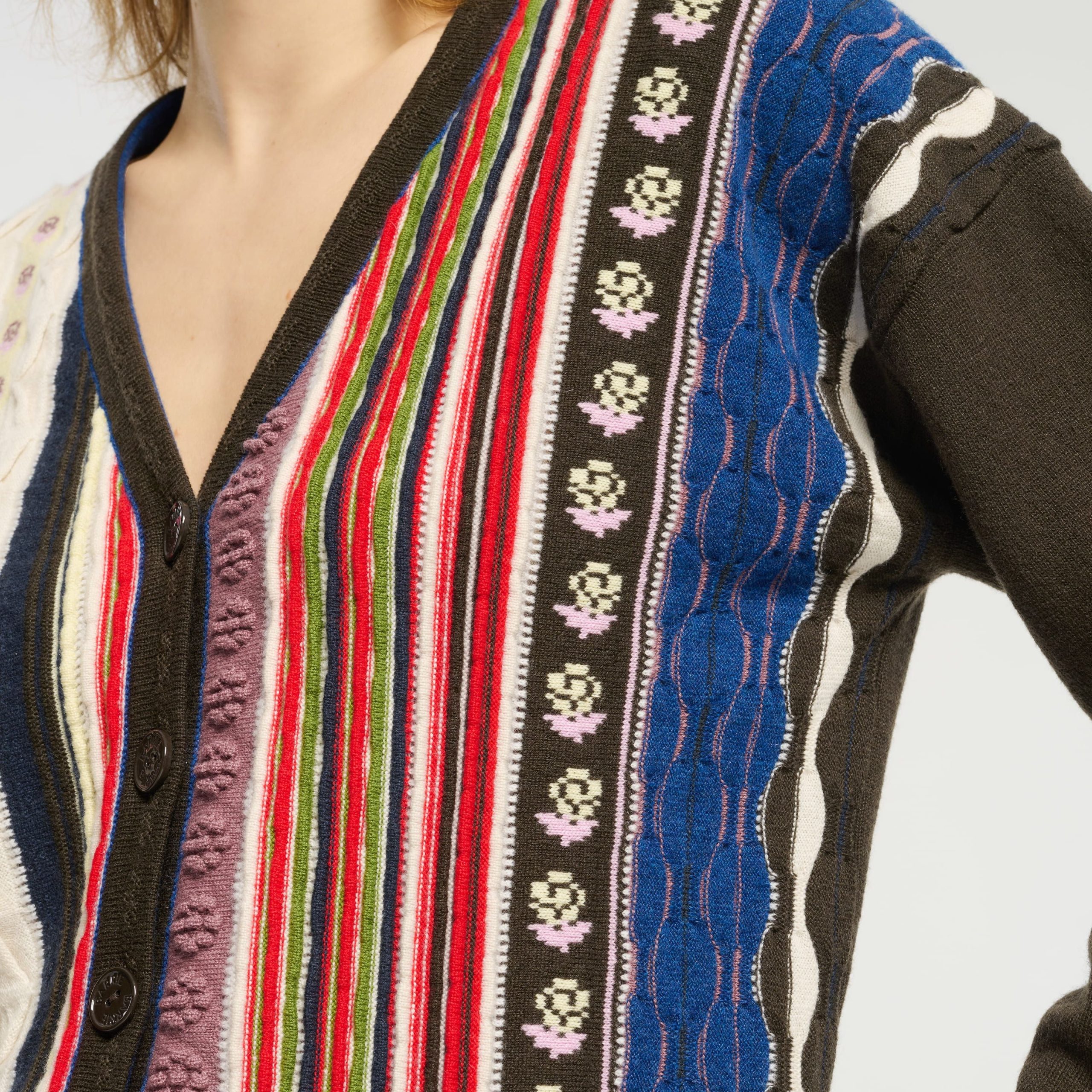 Cardigan en cachemire à motif rayé en relief – Image 5